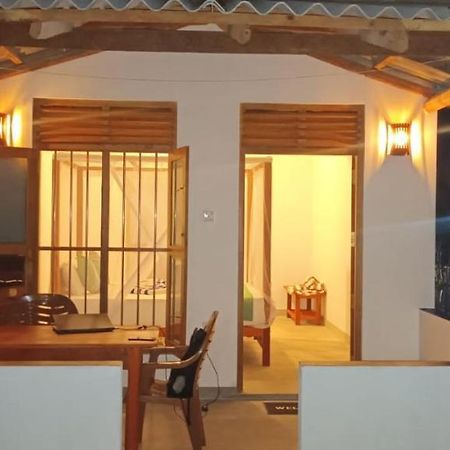 Hriketiya White Villa Диквела Екстериор снимка