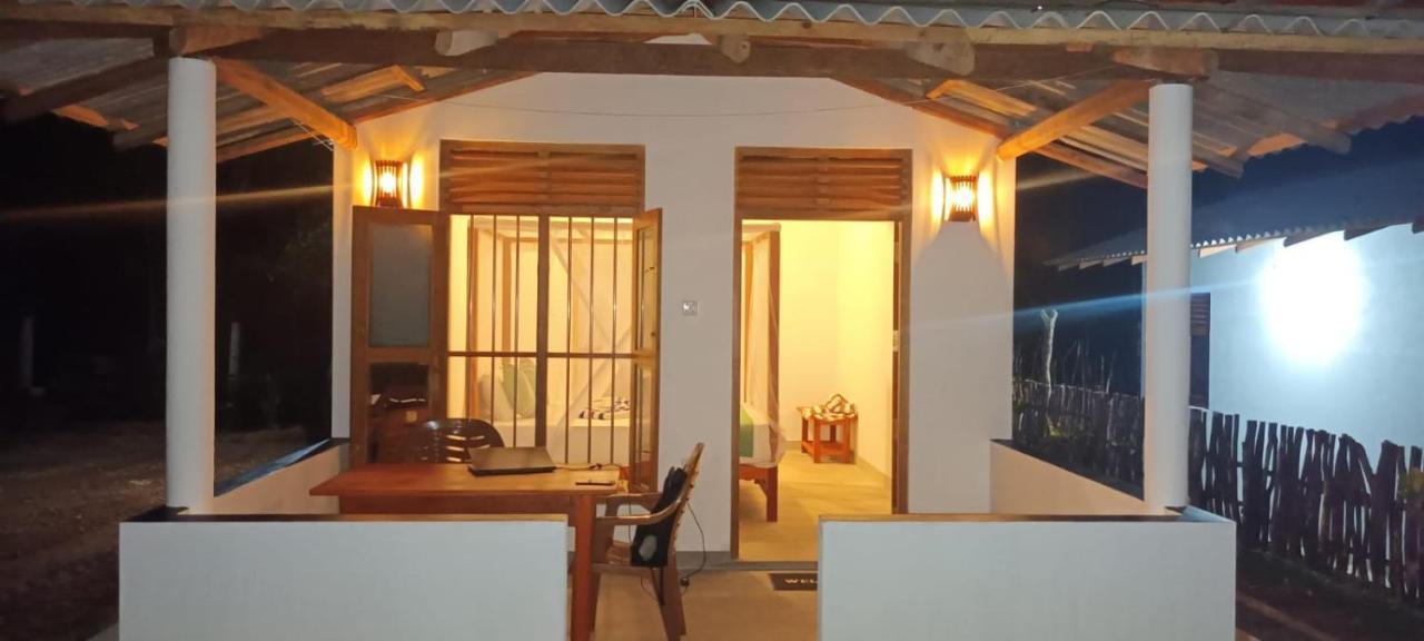Hriketiya White Villa Диквела Екстериор снимка