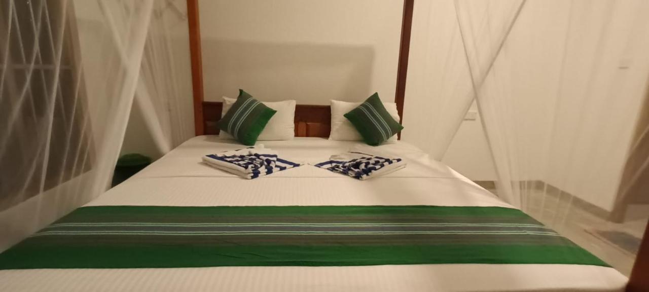Hriketiya White Villa Диквела Екстериор снимка